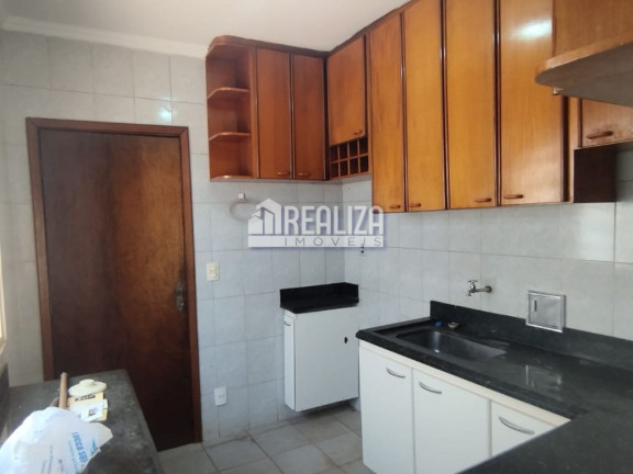 Imagem Casa com 3 Quartos à Venda, 180 m² em Conjunto Cássio Rezende - Uberaba Imagem Casa com 3 Quartos à Venda, 180 m² em Conjunto Cássio Rezende - Uberaba