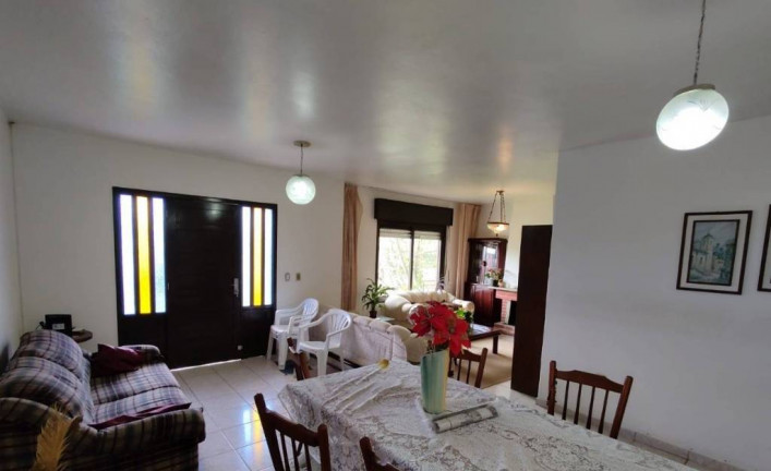 Imagem Casa com 4 Quartos à Venda, 180 m² em Centro - Xangri-lá Imagem Casa com 4 Quartos à Venda, 180 m² em Centro - Xangri-lá