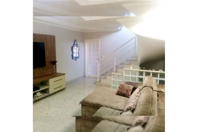 Imagem Casa com 3 Quartos à Venda, 220 m² Imagem Casa com 3 Quartos à Venda, 220 m²