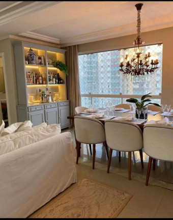 Imagem Apartamento com 3 Quartos à Venda, 120 m² em Centro - Balneário Camboriú