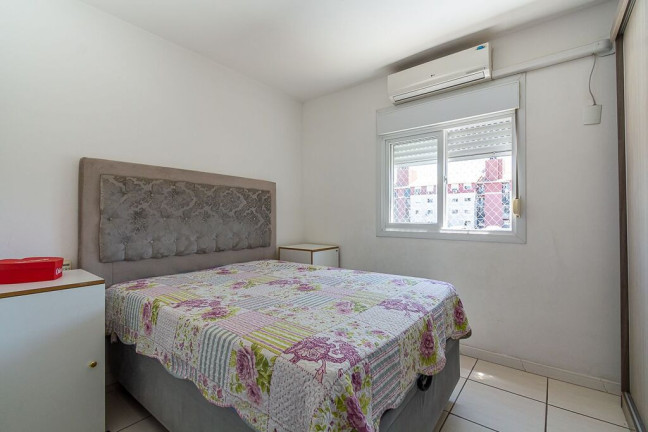 Imagem Apartamento com 2 Quartos à Venda, 51 m² em Igara - Canoas