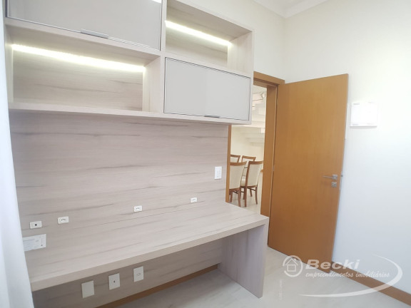 Imagem Casa com 3 Quartos à Venda, 314 m² em Floresta - Joinville