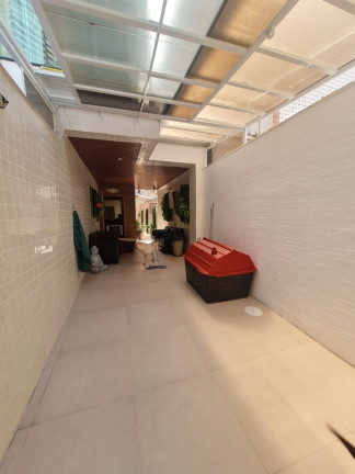 Imagem Casa com 3 Quartos à Venda, 200 m² em Gonzaga - Santos Imagem Casa com 3 Quartos à Venda, 200 m² em Gonzaga - Santos