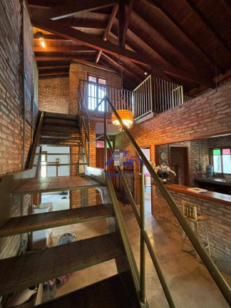 Imagem Casa com 3 Quartos à Venda, 150 m² em Jardim Copacabana - Guararapes