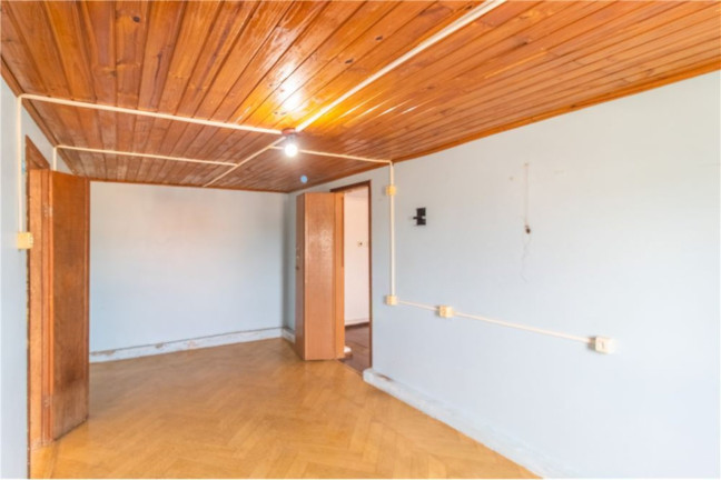 Imagem Casa com 5 Quartos à Venda,  em Partenon - Porto Alegre