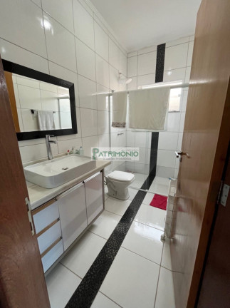Imagem Casa com 3 Quartos à Venda, 214 m² em José Jacques Oliveira Germano - Jaguariúna Imagem Casa com 3 Quartos à Venda, 214 m² em José Jacques Oliveira Germano - Jaguariúna