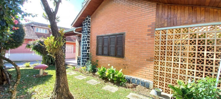 Imagem Casa com 5 Quartos à Venda, 298 m² em Rebouças - Curitiba