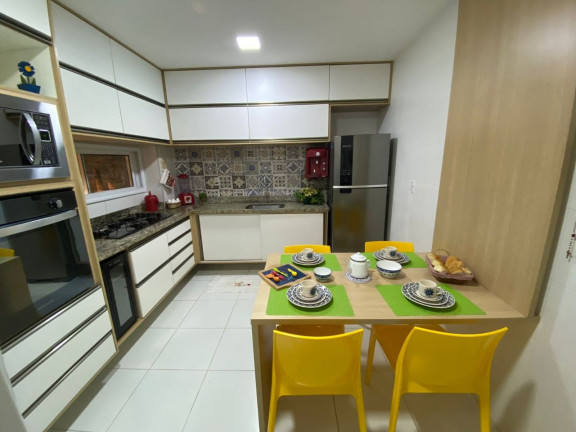 Imagem Casa com 4 Quartos à Venda, 200 m² em Buraquinho - Lauro De Freitas Imagem Casa com 4 Quartos à Venda, 200 m² em Buraquinho - Lauro De Freitas