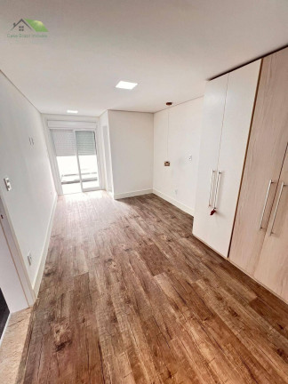 Imagem Casa de Condomínio com 3 Quartos à Venda, 205 m²