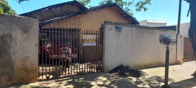 Terreno à Venda, 300 m² em Vila Industrial - Arapongas