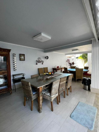 Imagem Casa com 3 Quartos à Venda, 450 m² em Itacoatiara - Niterói