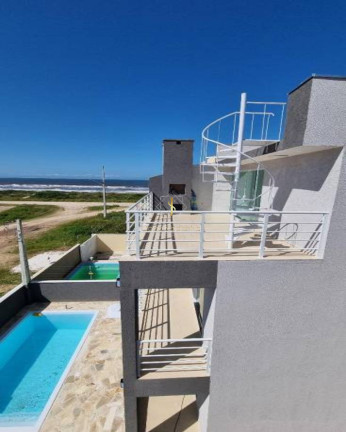Imagem Sobrado com 4 Quartos à Venda, 200 m² em Coroados - Guaratuba