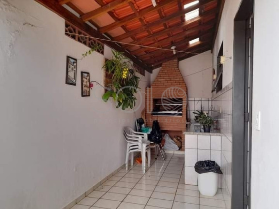 Imagem Casa com 3 Quartos à Venda, 290 m² em Centro - Araraquara Imagem Casa com 3 Quartos à Venda, 290 m² em Centro - Araraquara