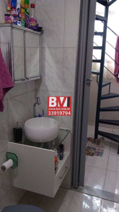 Imagem Casa com 2 Quartos à Venda, 120 m² em Bento Ribeiro - Rio De Janeiro Imagem Casa com 2 Quartos à Venda, 120 m² em Bento Ribeiro - Rio De Janeiro