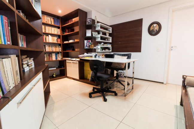 Imagem Apartamento com 4 Quartos à Venda, 352 m² em Meireles - Fortaleza Imagem Apartamento com 4 Quartos à Venda, 352 m² em Meireles - Fortaleza