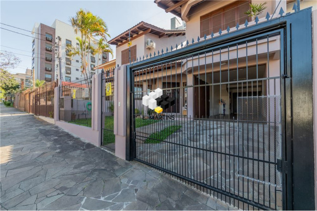 Imagem Casa com 3 Quartos à Venda, 302 m² em Jardim Europa - Porto Alegre Imagem Casa com 3 Quartos à Venda, 302 m² em Jardim Europa - Porto Alegre