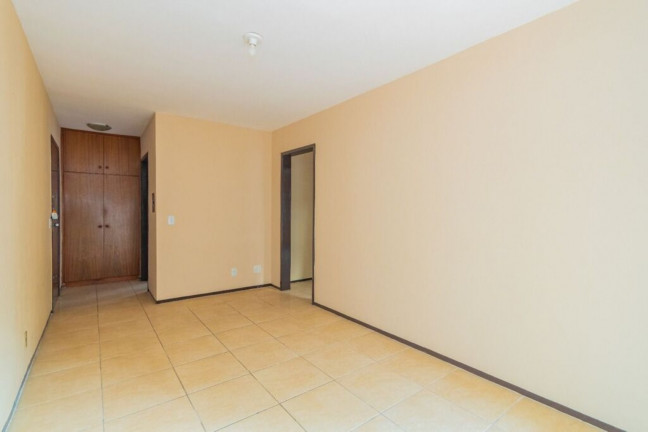 Imagem Imóvel com 1 Quarto à Venda, 44 m² em Camaquã - Porto Alegre