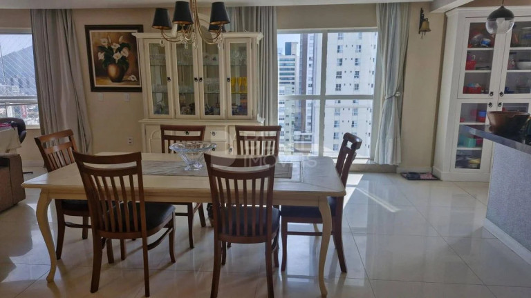 Imagem Apartamento com 4 Quartos à Venda, 213 m² em Centro - Balneário Camboriú Imagem Apartamento com 4 Quartos à Venda, 213 m² em Centro - Balneário Camboriú
