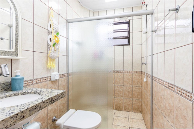 Imagem Casa com 3 Quartos à Venda,  em Vila Carmosina - São Paulo