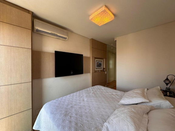 Imagem Imóvel com 3 Quartos à Venda, 240 m² em Brooklin Paulista - São Paulo Imagem Imóvel com 3 Quartos à Venda, 240 m² em Brooklin Paulista - São Paulo