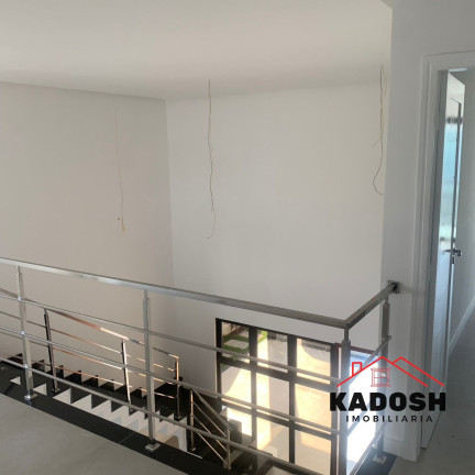 Imagem Casa com 4 Quartos à Venda, 300 m² em Papagaio - Feira De Santana