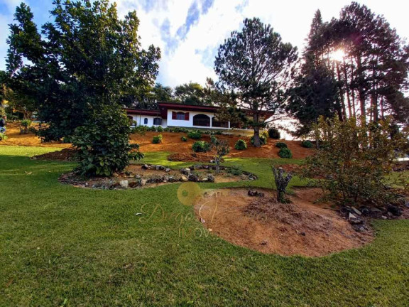 Imagem Casa com 5 Quartos à Venda, 733 m² em Iucas - Teresópolis Imagem Casa com 5 Quartos à Venda, 733 m² em Iucas - Teresópolis