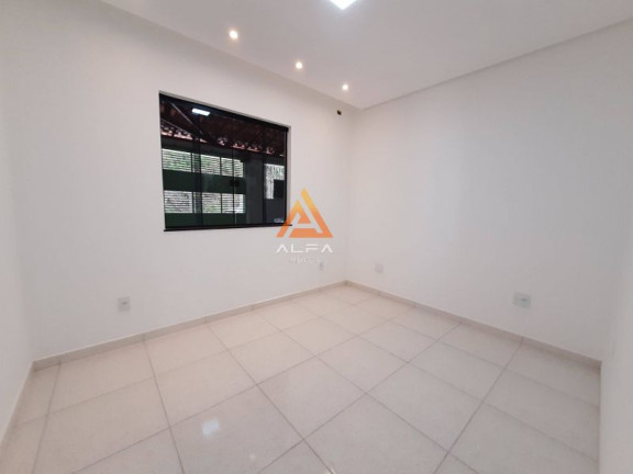 Imagem Casa com 3 Quartos à Venda, 172 m²