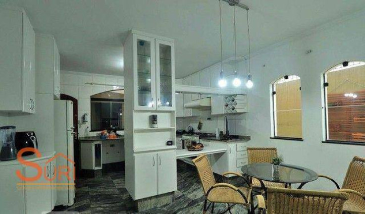 Imagem Sobrado com 4 Quartos à Venda, 300 m² em Utinga - Santo André Imagem Sobrado com 4 Quartos à Venda, 300 m² em Utinga - Santo André