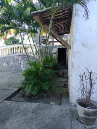 Imagem Casa com 4 Quartos à Venda, 348 m² em Pituaçu - Salvador Imagem Casa com 4 Quartos à Venda, 348 m² em Pituaçu - Salvador
