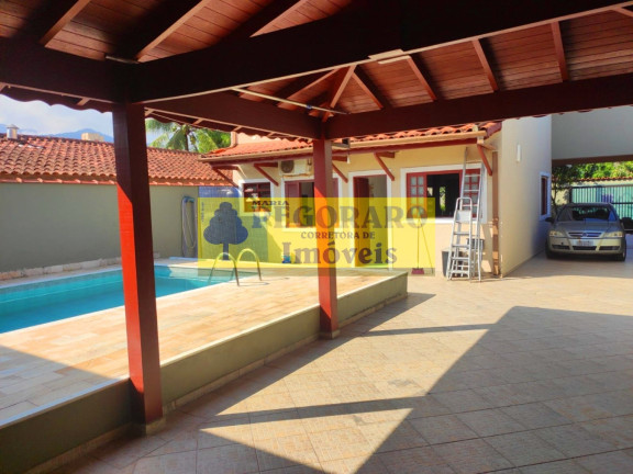 Sobrado com 6 Quartos à Venda, 250 m² em Martim De Sá - Caraguatatuba
