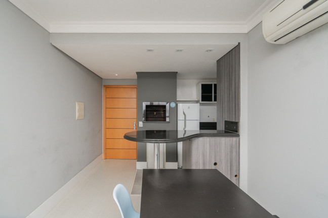Imagem Apartamento com 2 Quartos à Venda, 67 m² em Passo Da Areia - Porto Alegre