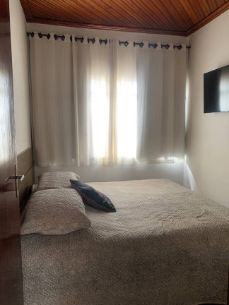 Imagem Casa com 3 Quartos à Venda, 541 m² em Centro - Arapongas