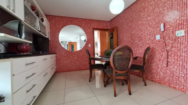 Imagem Imóvel com 4 Quartos à Venda, 385 m² em Jurunas - Belém