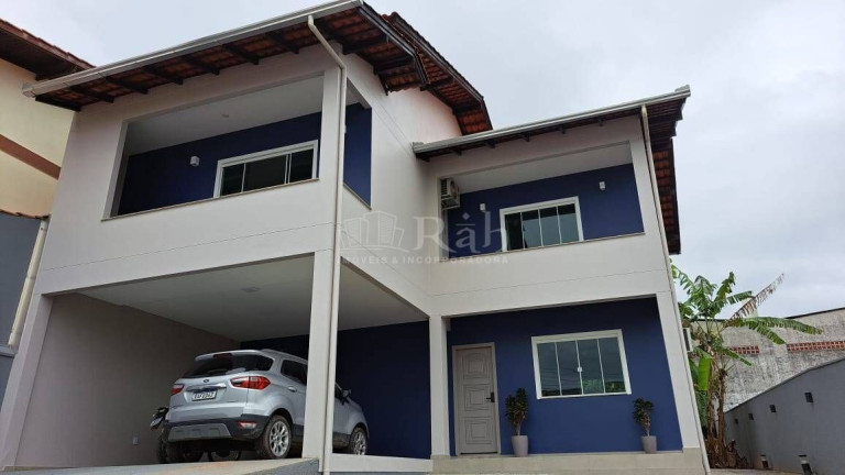 Imagem Sobrado com 3 Quartos à Venda, 198 m² em Centro - Camboriú