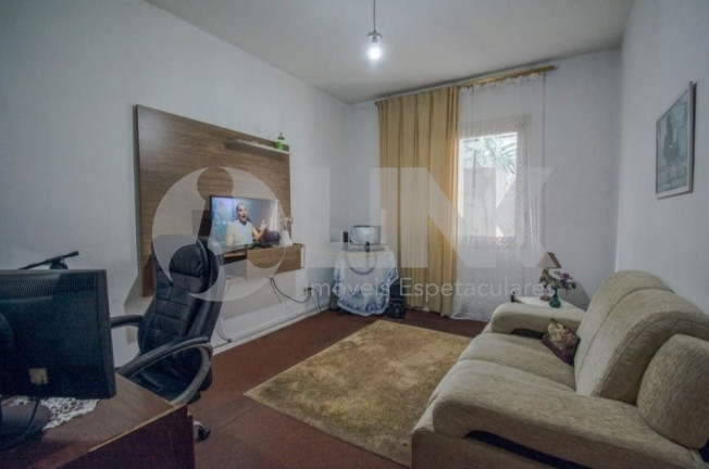 Imagem Casa com 3 Quartos à Venda, 251 m² em Jardim Itu - Porto Alegre Imagem Casa com 3 Quartos à Venda, 251 m² em Jardim Itu - Porto Alegre