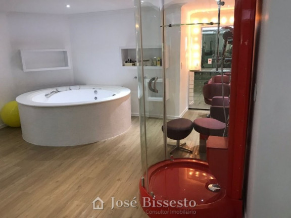 Imagem Casa com 8 Quartos à Venda, 1.998 m² em Granja Viana - Carapicuiba Imagem Casa com 8 Quartos à Venda, 1.998 m² em Granja Viana - Carapicuiba
