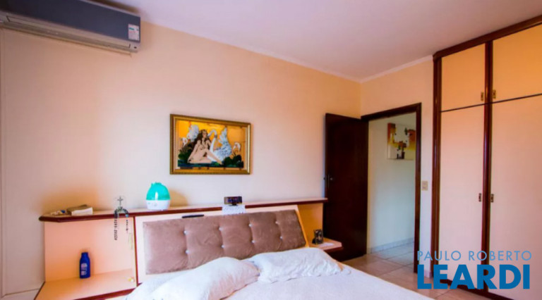 Imagem Sobrado com 3 Quartos à Venda, 218 m² em Vila Floresta - Santo André Imagem Sobrado com 3 Quartos à Venda, 218 m² em Vila Floresta - Santo André