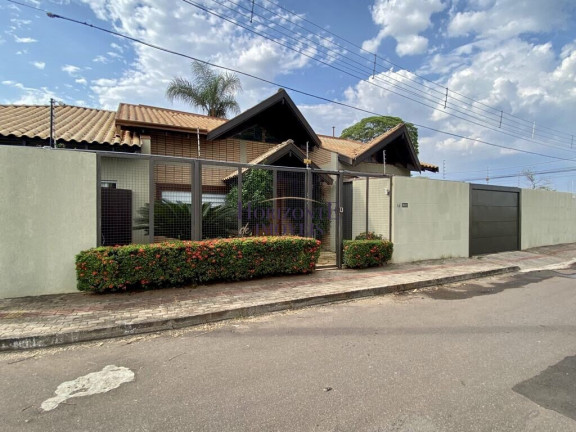 Casa com 3 Quartos à Venda, 224 m² em Tayamã Park - Campo Grande
