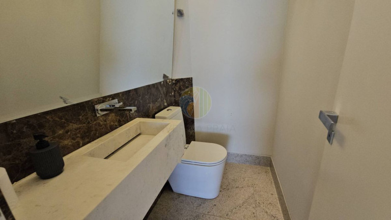 Imagem Apartamento com 4 Quartos para Alugar,  em Centro - Balneário Camboriú