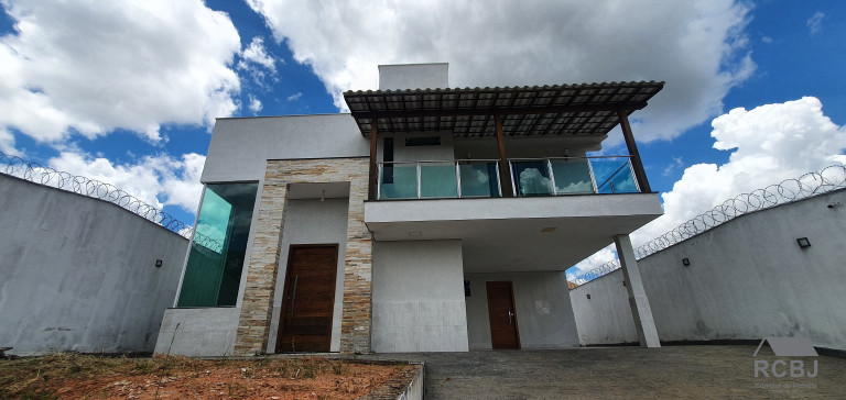 Imagem Sobrado com 4 Quartos à Venda, em Fernão Dias - Esmeraldas Imagem Sobrado com 4 Quartos à Venda, em Fernão Dias - Esmeraldas