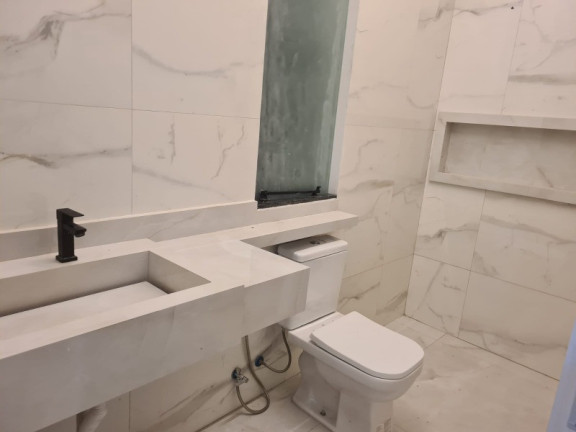 Imagem Casa com 4 Quartos à Venda, 330 m² em Ponta Negra - Manaus