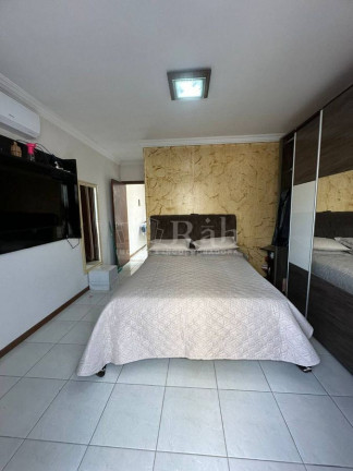 Imagem Sobrado com 3 Quartos à Venda, 140 m² em Areias - Camboriú