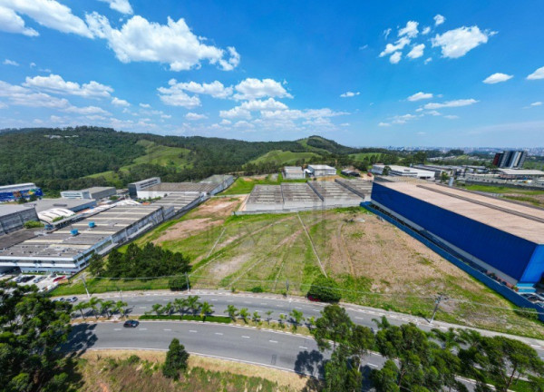 Imóvel à Venda, 5.135 m² em Polo Empresarial Tamboré - Santana De Parnaíba
