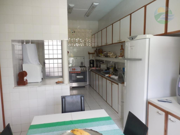 Imagem Casa com 5 Quartos à Venda, 300 m²