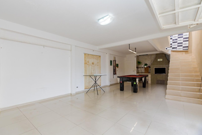 Imagem Casa com 3 Quartos à Venda, 165 m² em Capão Da Imbuia - Curitiba Imagem Casa com 3 Quartos à Venda, 165 m² em Capão Da Imbuia - Curitiba