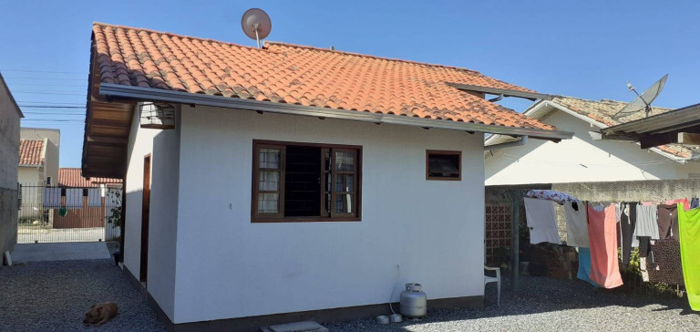Imagem Casa com 2 Quartos à Venda, 74 m² em Centro - Tijucas