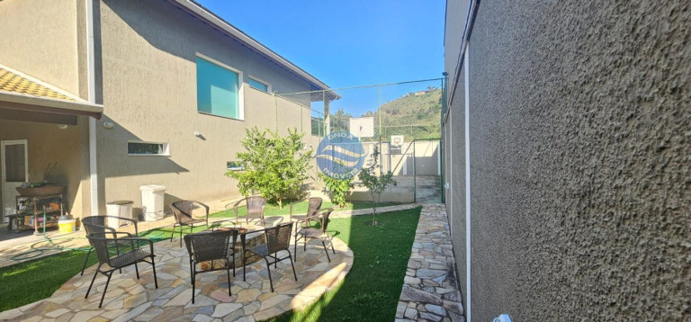 Imagem Casa com 3 Quartos à Venda, 900 m² em Girardelli - Monte Alegre Do Sul Imagem Casa com 3 Quartos à Venda, 900 m² em Girardelli - Monte Alegre Do Sul