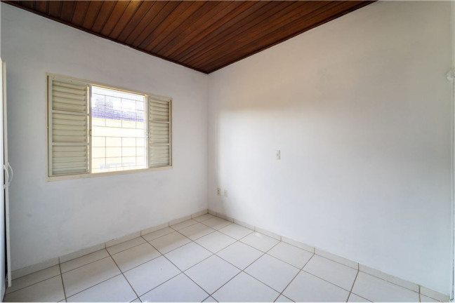Imagem Casa com 2 Quartos à Venda, 164 m² em Parque São Luiz - Jundiaí Imagem Casa com 2 Quartos à Venda, 164 m² em Parque São Luiz - Jundiaí