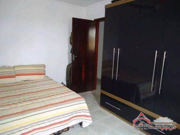 Apartamento com 2 Quartos à Venda,  em Parque Santo Antônio - Jacareí