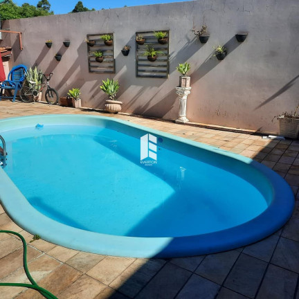 Imagem Casa com 3 Quartos à Venda, 225 m² em Tancredo Neves - Santa Maria
